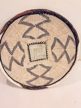 NEW Unique African Woven Basket. Tonga people of Zambia 13” one of a kind!